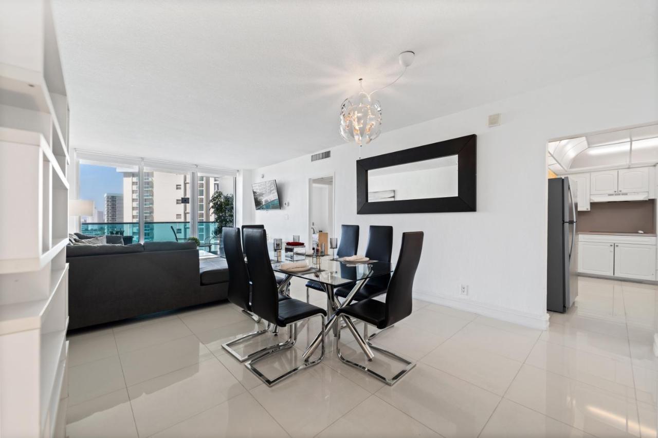 הוליווד Luxury Beachfront Condo Private Beach Access, Pool & Game Room!!! מראה חיצוני תמונה