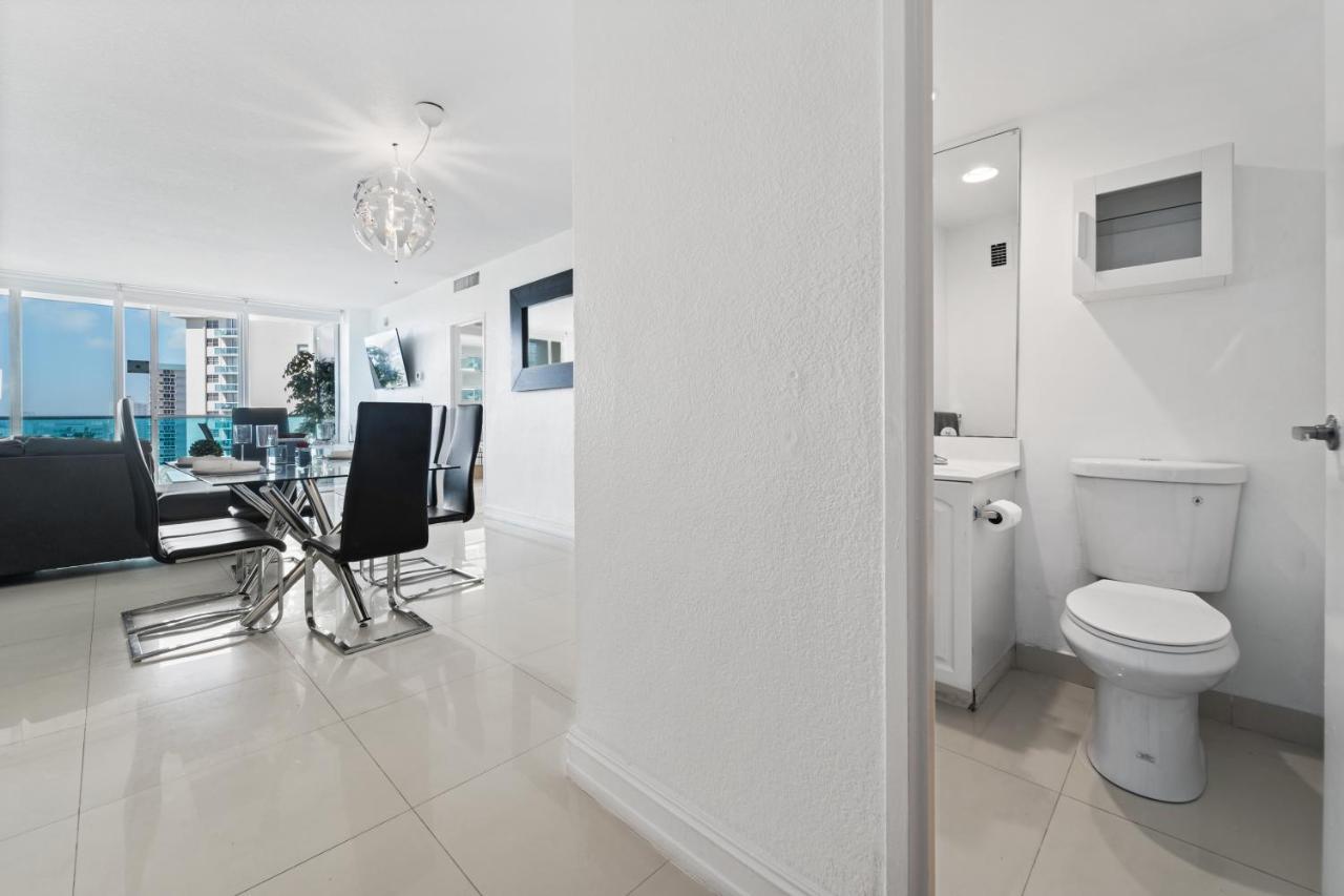 הוליווד Luxury Beachfront Condo Private Beach Access, Pool & Game Room!!! מראה חיצוני תמונה