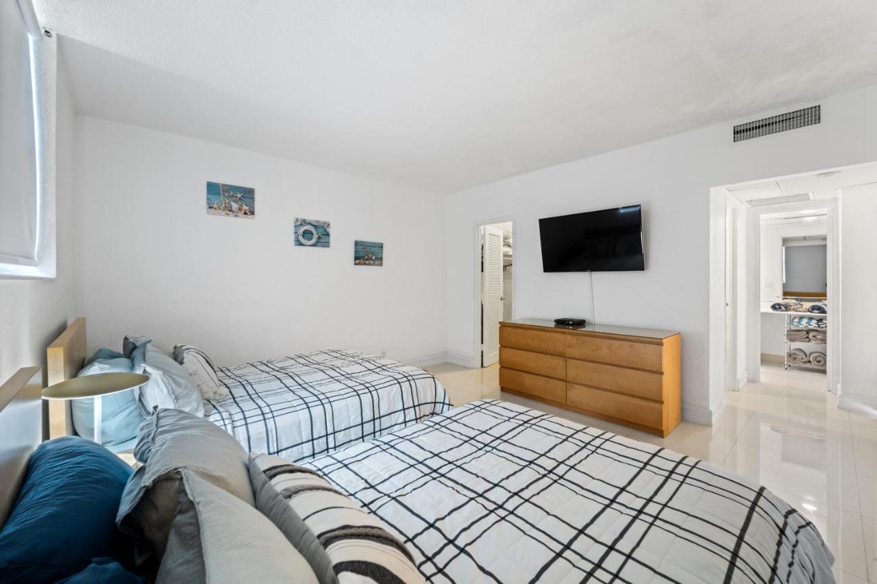 הוליווד Luxury Beachfront Condo Private Beach Access, Pool & Game Room!!! מראה חיצוני תמונה