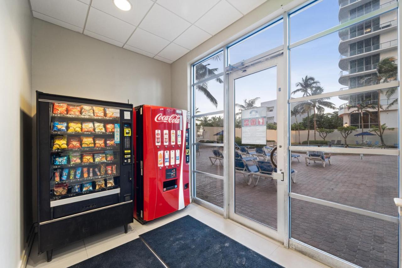 הוליווד Luxury Beachfront Condo Private Beach Access, Pool & Game Room!!! מראה חיצוני תמונה
