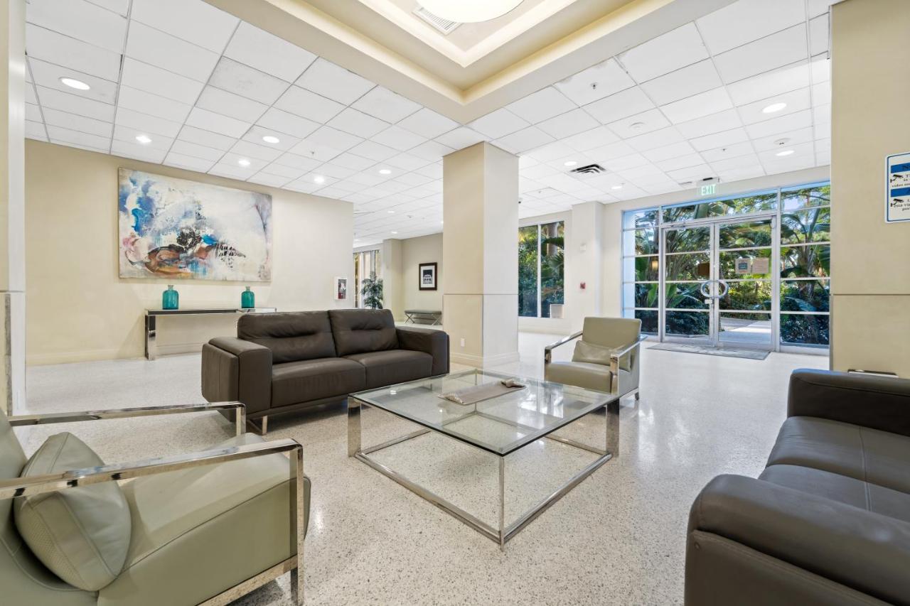 הוליווד Luxury Beachfront Condo Private Beach Access, Pool & Game Room!!! מראה חיצוני תמונה