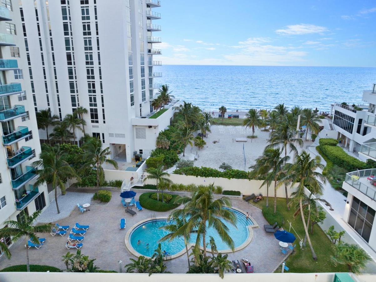 הוליווד Luxury Beachfront Condo Private Beach Access, Pool & Game Room!!! מראה חיצוני תמונה